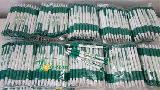Bút bi nhựa quà tặng – khách hàng VETC