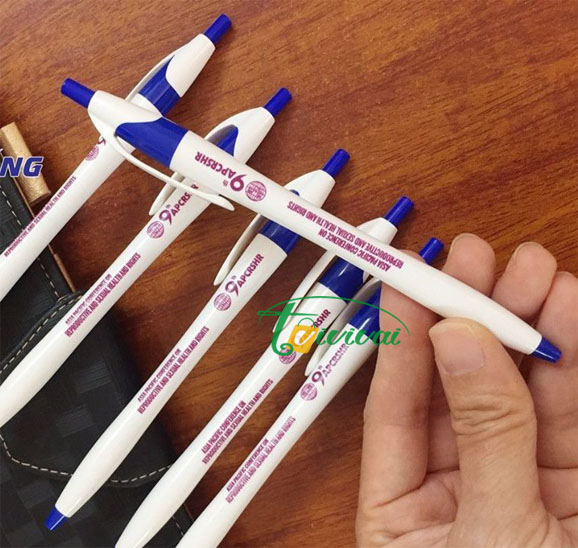 Bút bi nhựa quà tặng-khách hàng Hội Y Tế Công Cộng VPHA