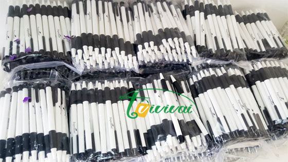 Bút bi nhựa quà tặng–khách hàng EXPEDITORS