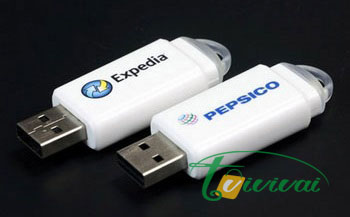 USB nhựa UN13