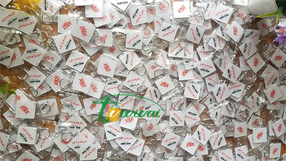 Móc khóa mica quà tặng – khách hàng IFLIX MOBIFONE