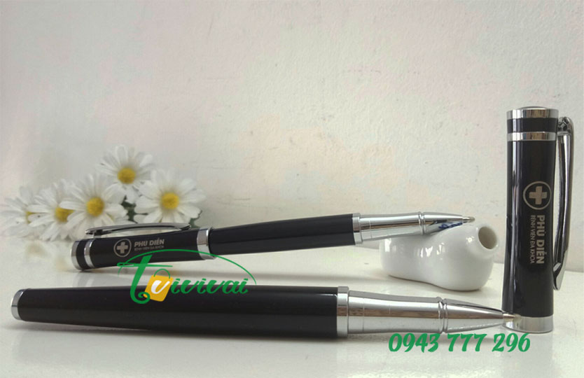 BÚT KÝ QUÀ TẶNG CAO CẤP – khách hàng BV ĐA KHOA PHỦ DIỄN