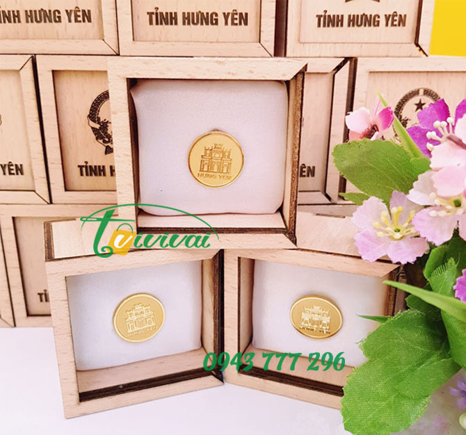 Huy hiệu cài áo quà tặng kỉ niệm – khách hàng TỈNH HƯNG YÊN