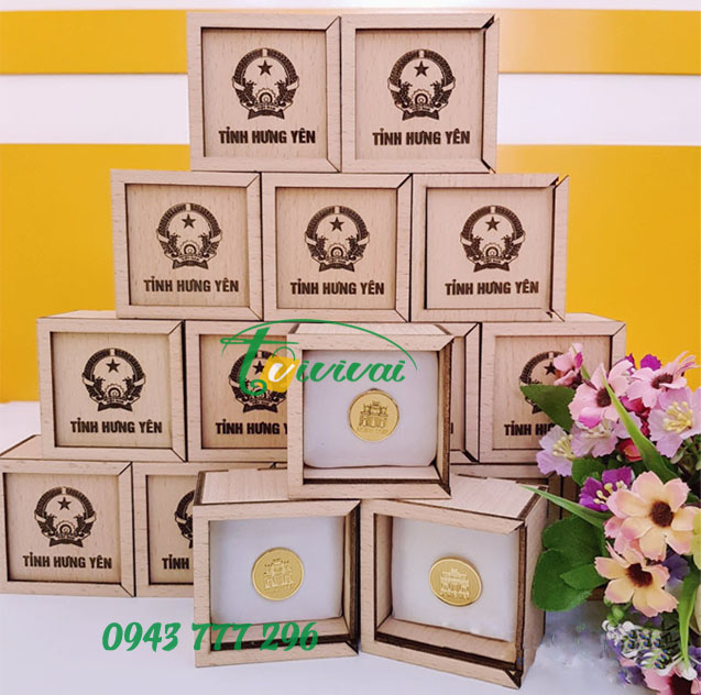 Huy hiệu nhóm quà tặng kỷ niệm 20 năm ra trường THPT CHÍ LINH