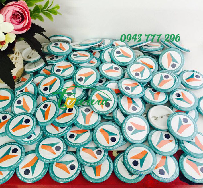 Huy hiệu cài áo quà tặng – khách hàng TASCO