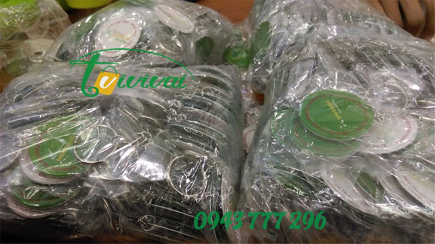 Móc khóa quà tặng mica tròn - khách hàng THẾ GIỚI SỮA HÙNG HÀ