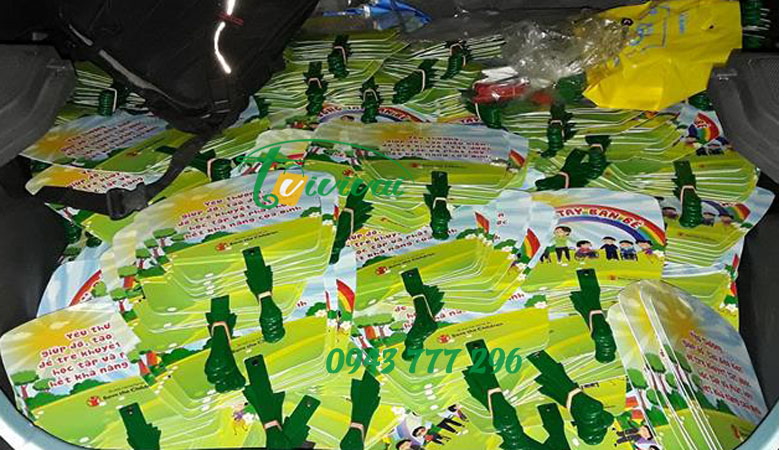 GĂNG TAY BẮC BẾP QUÀ TẶNG – KH CTY CP ĐẦU TƯ VÀ XUẤT BẢN GIÁO DỤC