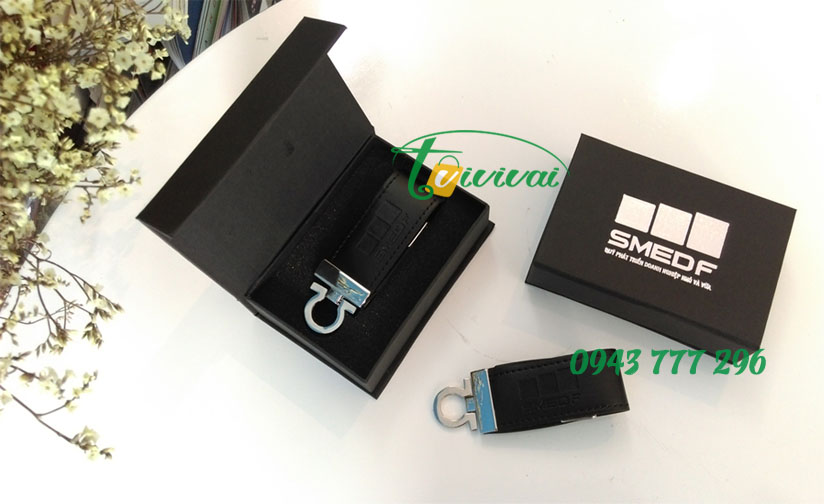 USB vỏ da quà tặng cao cấp – khách hàng SMEDF