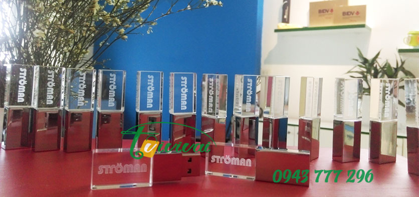 USB Pha lê 3D quà tặng độc đáo - Khách hàng Tân Á Đại Thành