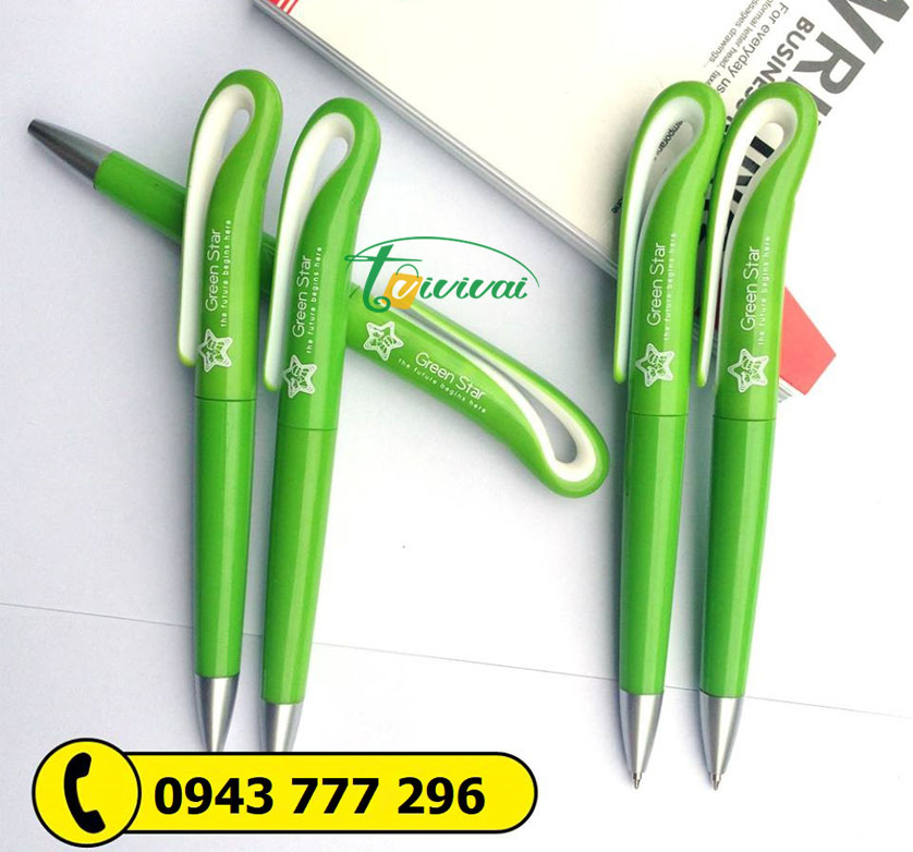 Bút bi nhựa quà tặng – khách hàng GREEN STAR