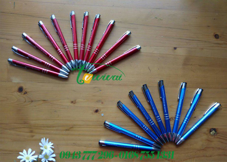 Bút kim loại quà tặng – khách hàng trường NGUYỄN SIÊU