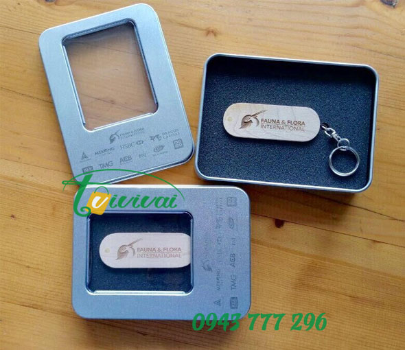 USB gỗ xoay khắc logo quà tặng – Tổ chức Fauna & Flora International