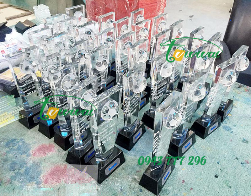 Kỷ niệm chương pha lê - chúc mừng ĐỘI TUYỂN U23 VIỆT NAM