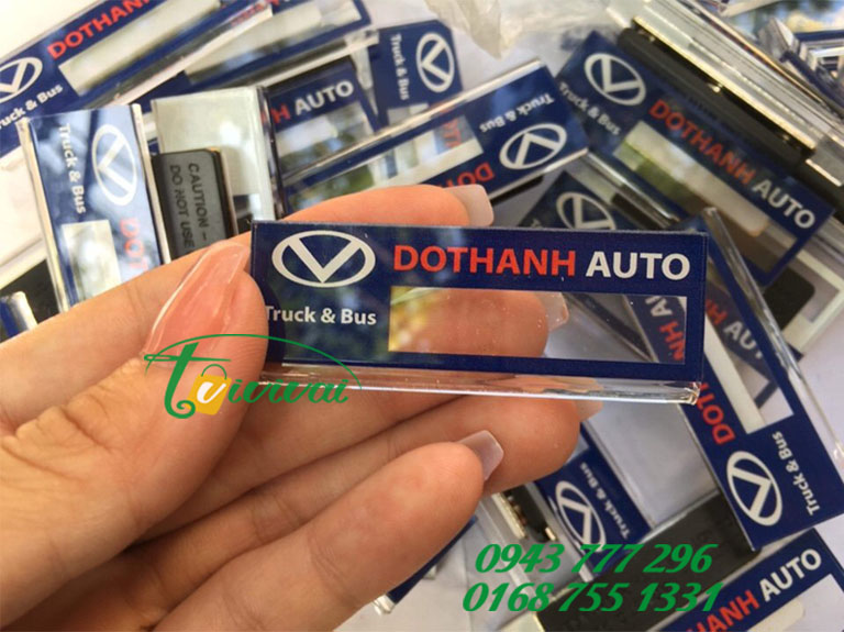 Biển tên nhân viên – khách hàng THÀNH ĐÔ AUTO