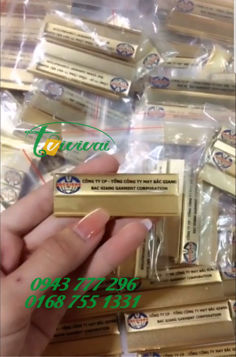 Biển tên nhân viên – khách hàng TỔNG CÔNG TY MAY BẮC GIANG