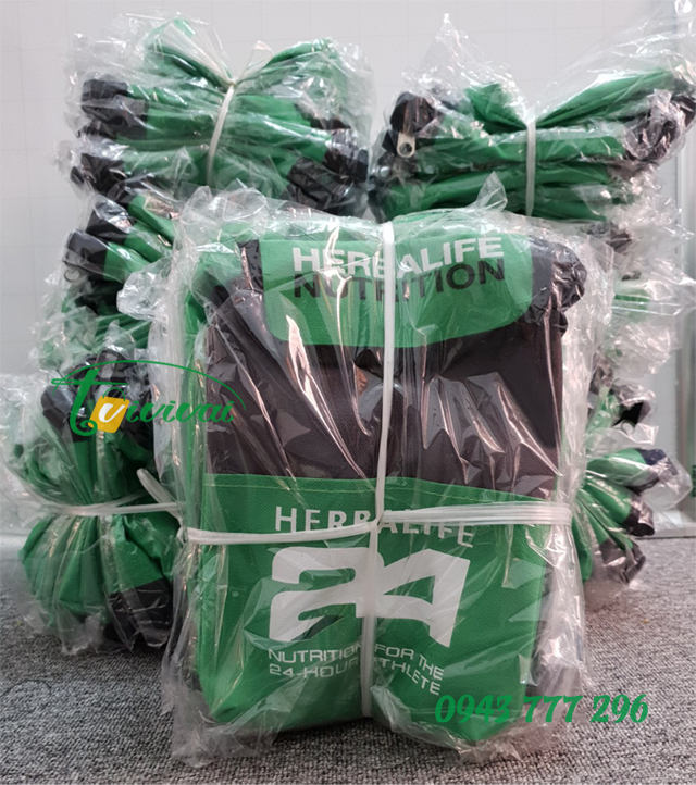 Túi đeo chéo mini du lịch - khách hàng TẬP ĐOÀN HERBALIFE VIỆT NAM
