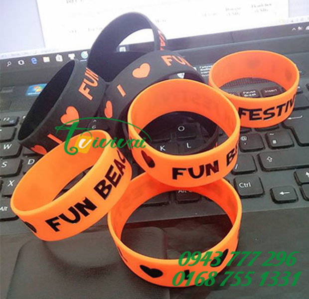 Vòng tay cao su silicon quà tặng – SỰ KIỆN FUN BEACH FESTIVAL
